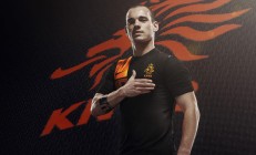 九游娱乐官方-杰伦格林进攻端如入无人之境，太阳硬仗力克76人显冠军相