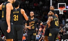 九游娱乐网站-骑士队取得地区赛首胜，东部区资格赛继续进行