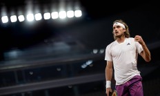 九游娱乐app下载-英国网球队爆冷德国网球队，西西帕斯完成帽子戏法