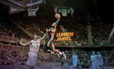 九游娱乐网页-从联合杯到温网，西西帕斯的横扫与惊艳，一场属于新世代的宣言