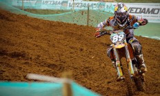 9you娱乐-加维统治全场，AC米兰险胜国际米兰，一场定义未来的德比