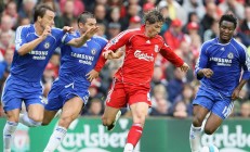 九游体育官方入口-字母哥狂砍44+14，约基奇关键封盖助掘金险胜绿军