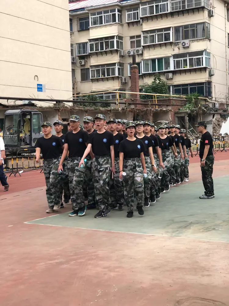 一路高歌:全队士气高昂,势不可挡的简单介绍 一路高歌:全队士气高昂,势不可挡的简单介绍