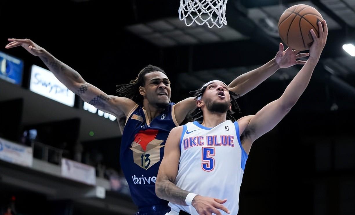 太阳队遭遇雷霆队顽强防守,遗憾失利 太阳队遭遇雷霆队顽强防守,遗憾失利