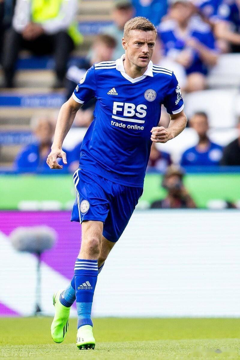 首战告捷，霍芬海姆小组头名的简单介绍