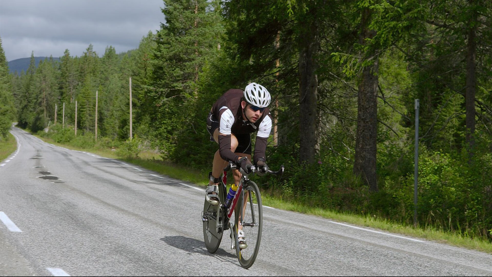 欧冠半决赛焦点战,当国王封锁猛龙,绿茵场上的王者之争